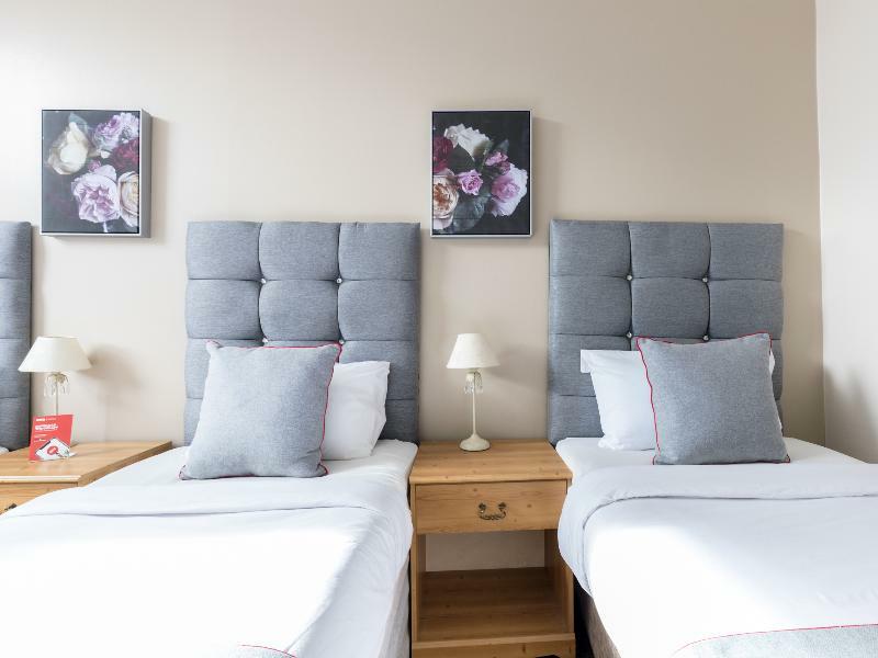 Hotel Oyo St Andrews Edimburgo Exterior foto